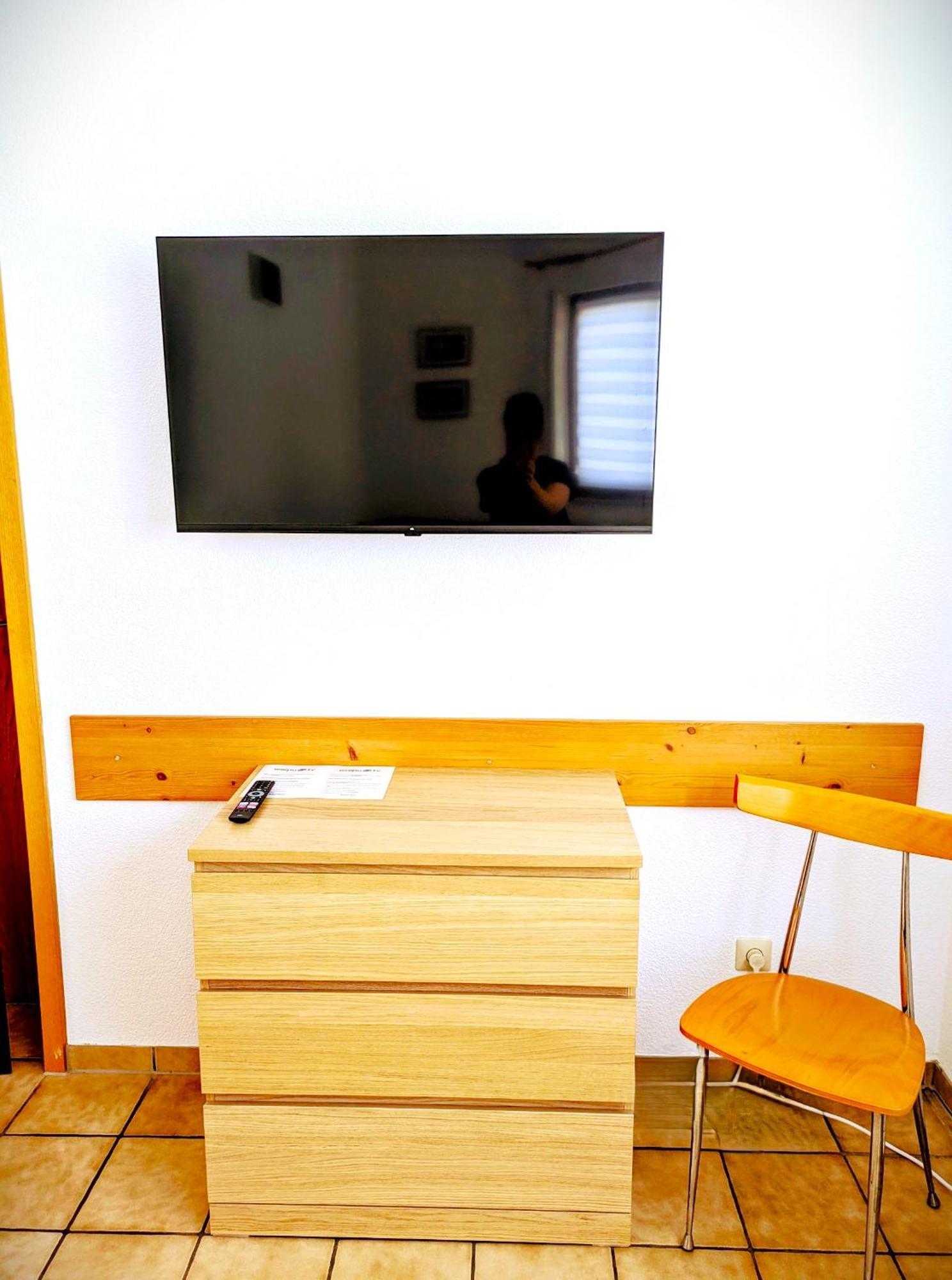 4 Zimmer Geraeumige Und Ruhig Gelegene Ferien- Und Monteurwohnung Nur Fuer Sie Allein Aujvari Vermietungen Spiegelberg Eksteriør billede